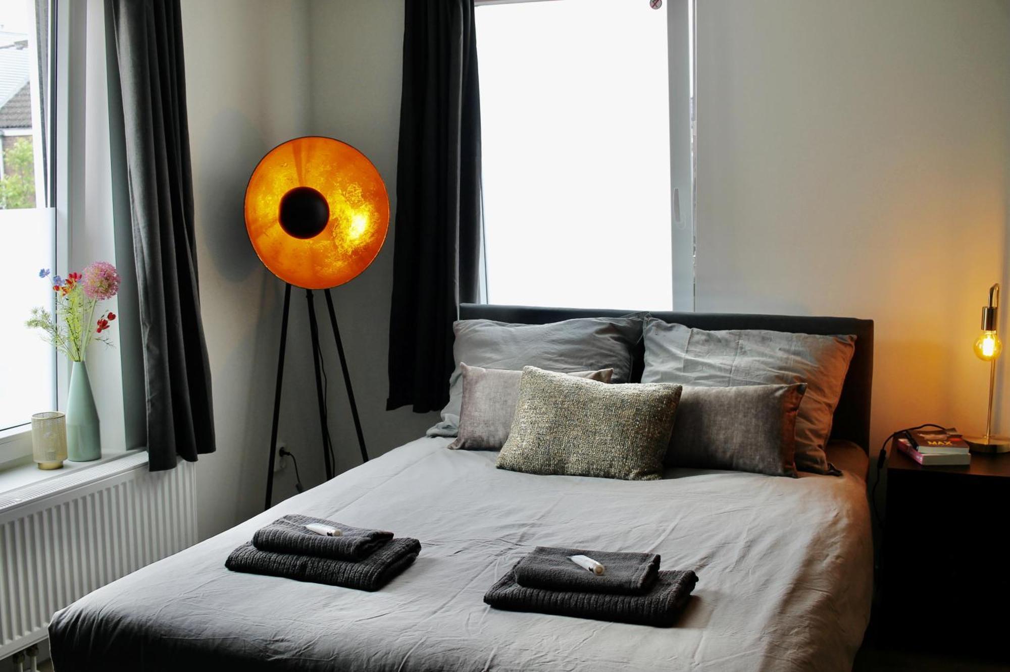 B&K Urban City Suites Tilburg Exterior photo